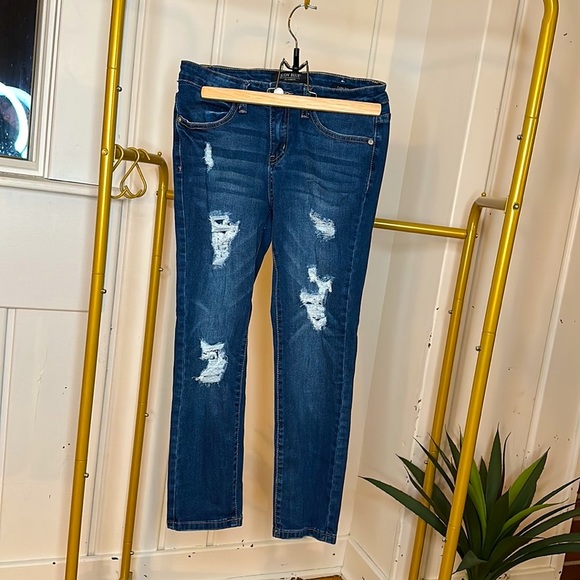 Judy Blue Denim - Judy Blue Capri Jeans